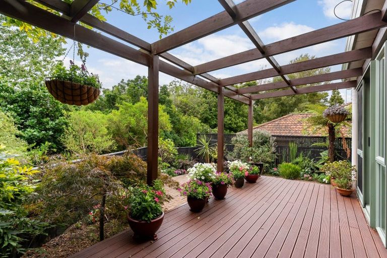 Photo of property in 2/52 Uxbridge Road, Mellons Bay, Auckland, 2014