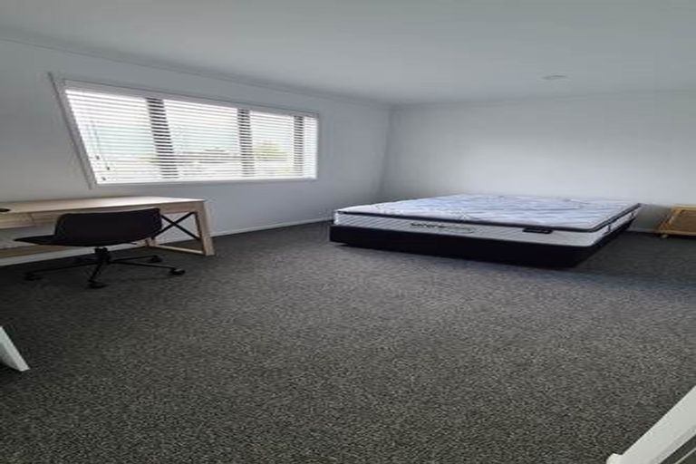 Photo of property in 2/3 Snead Place, Hamilton East, Hamilton, 3216