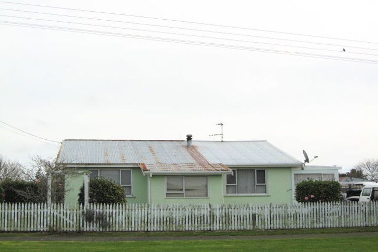Photo of property in 111 Centennial Avenue, Waitara, 4320