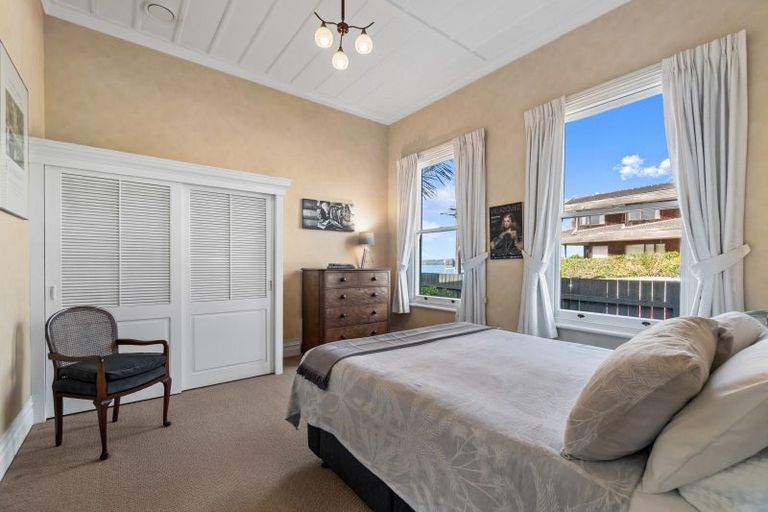 Photo of property in 42 King Edward Parade, Devonport, Auckland, 0624