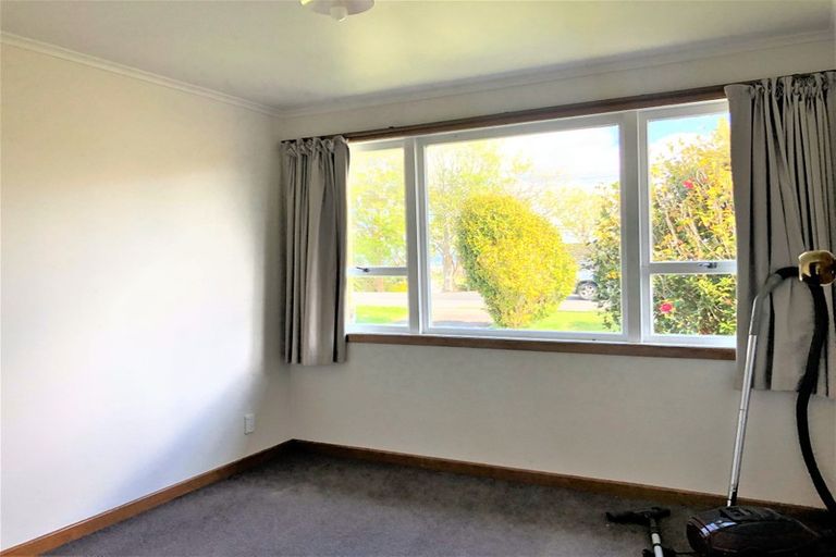 Photo of property in 259 Don Buck Road, Massey, Auckland, 0614