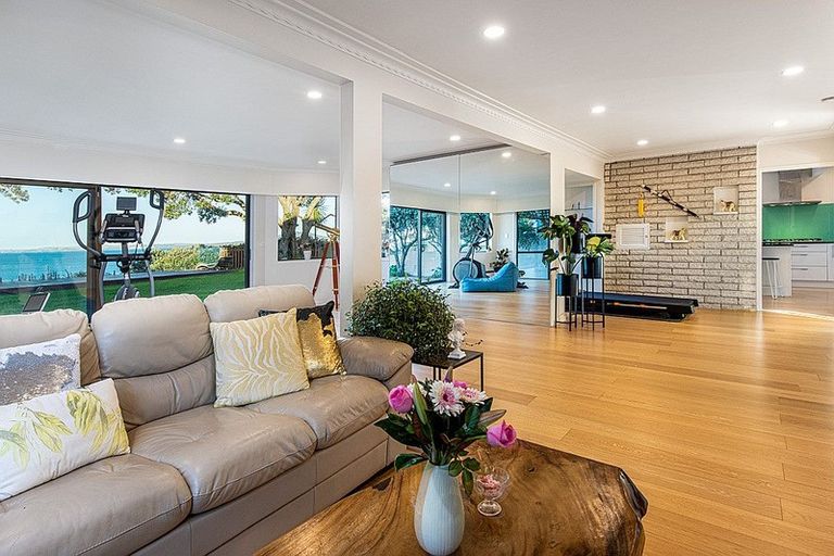 Photo of property in 18 Red Bluff Rise, Campbells Bay, Auckland, 0630