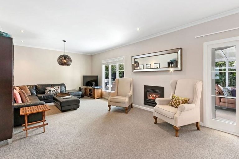 Photo of property in 8 Dunrobin Place, Avonhead, Christchurch, 8042