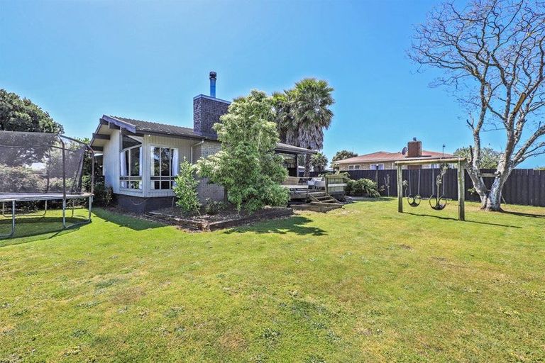 Photo of property in 100 Flaxmere Avenue, Flaxmere, Hastings, 4120