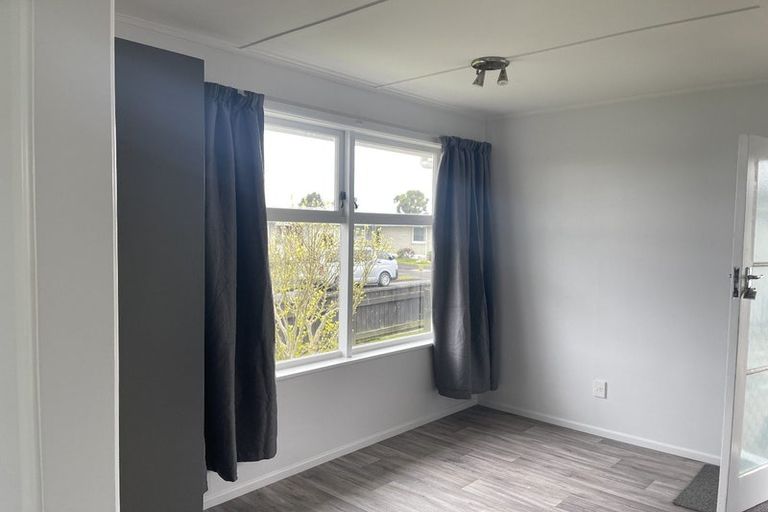 Photo of property in 613 Queen Street East, Levin, 5510