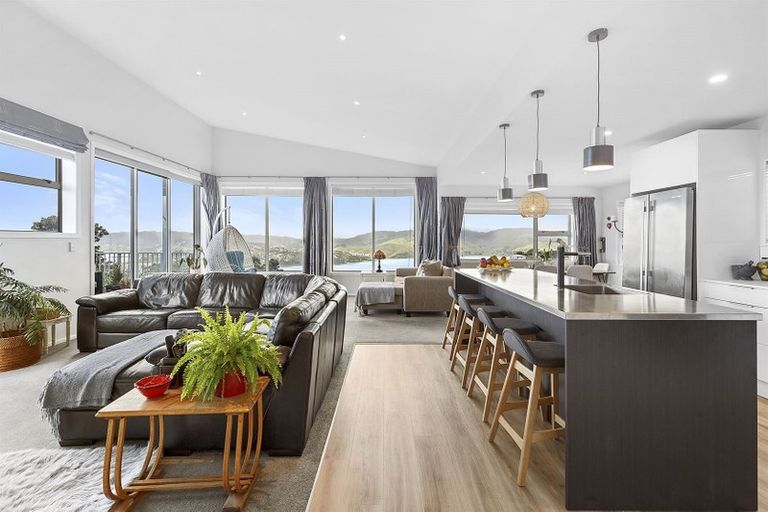 Photo of property in 58a Kahu Road, Paremata, Porirua, 5024