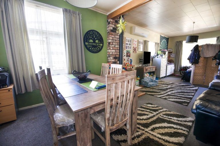 Photo of property in 107 Milton Road, Bluff Hill, Napier, 4110