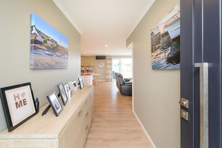 Photo of property in 19 George Street, Bulls, 4818