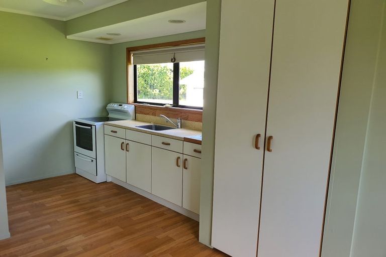 Photo of property in 144 Taupaki Road, Taupaki, Henderson, 0782