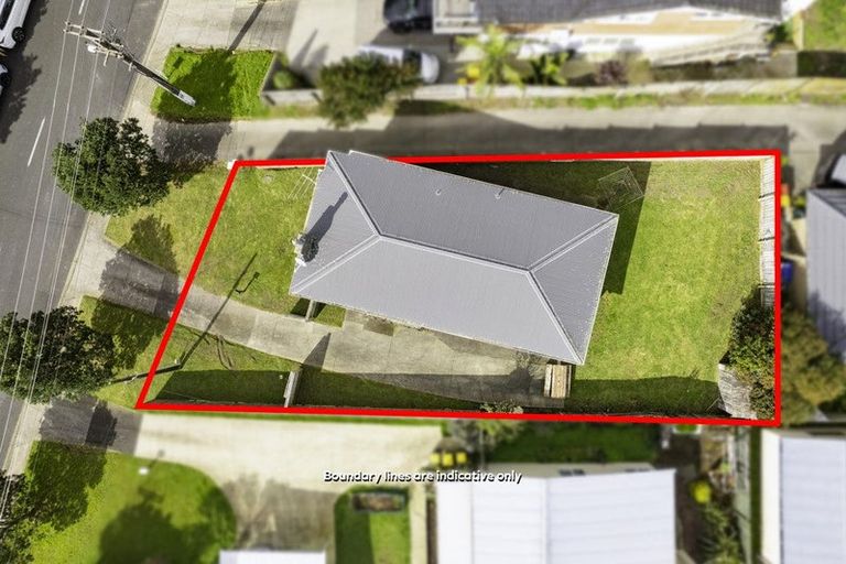 Photo of property in 97 Sunnyside Road, Sunnyvale, Auckland, 0612