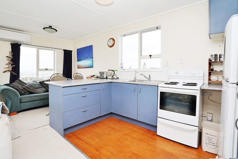 Photo of property in 491 Waikawa-curio Bay Road, Curio Bay, Tokanui, 9884