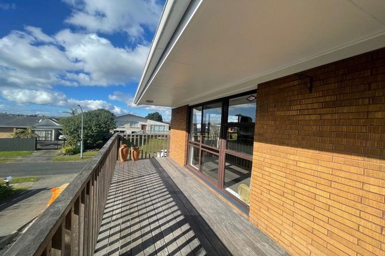 Photo of property in 5 Binda Place, Botany Downs, Auckland, 2010