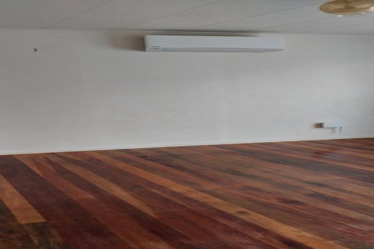 Photo of property in 31 Seabrook Avenue, New Lynn, Auckland, 0600