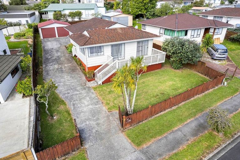 Photo of property in 110 Aviemore Drive, Highland Park, Auckland, 2010