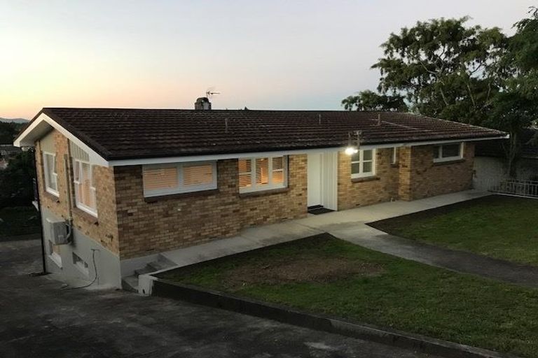 Photo of property in 74 Forest Lake Road, Forest Lake, Hamilton, 3200