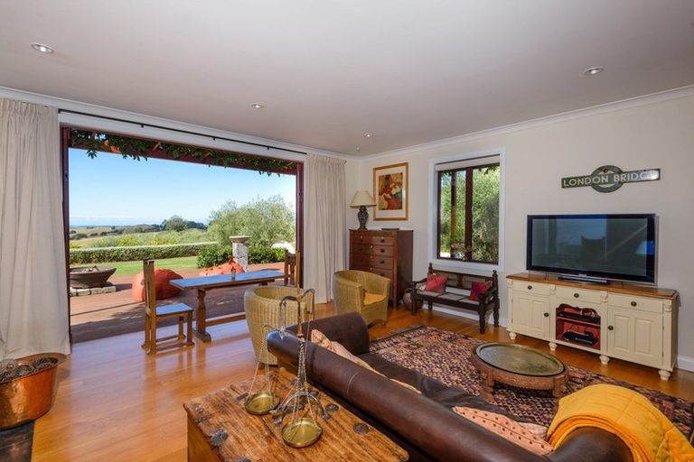 Photo of property in 598 Neudorf Road, Upper Moutere, 7175