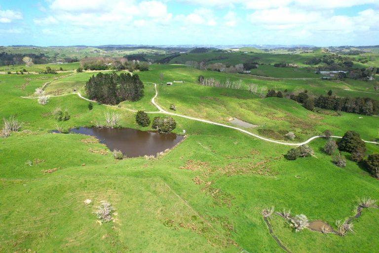 Photo of property in 153 Marohemo Road, Maungaturoto, 0587