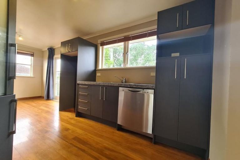 Photo of property in 20 Hartley Terrace, Massey, Auckland, 0614