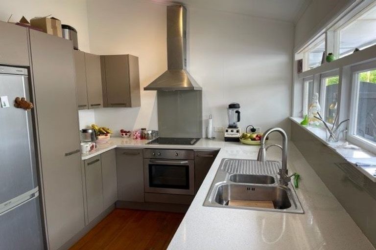 Photo of property in 88b Coronation Road, Hillcrest, Auckland, 0627