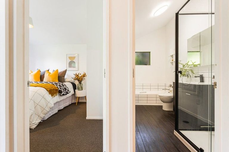 Photo of property in 3/179 Mokoia Road, Birkenhead, Auckland, 0626