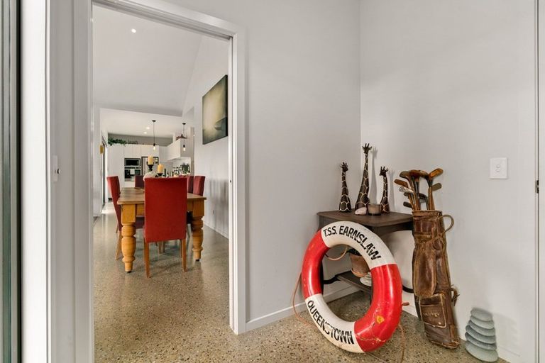 Photo of property in 60 Cunninghams Drive, Jacks Point, Queenstown, 9371