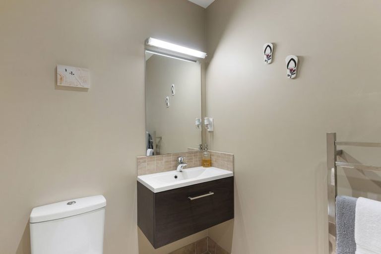 Photo of property in 58 Royalle Mews, Botany Downs, Auckland, 2010