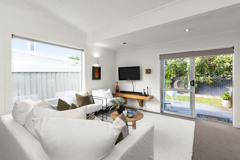 Photo of property in 78 Charles Street, Westshore, Napier, 4110
