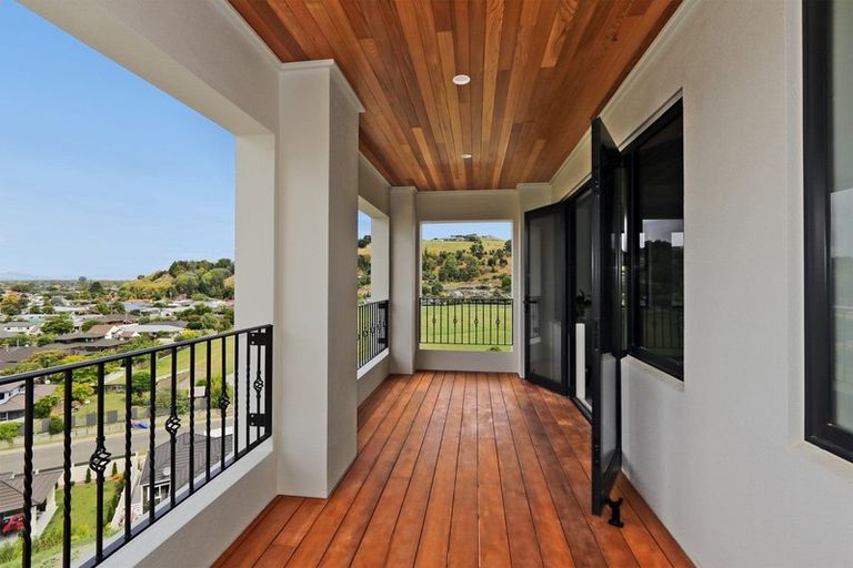 Photo of property in 4 Ridgeway Terrace, Taradale, Napier, 4112