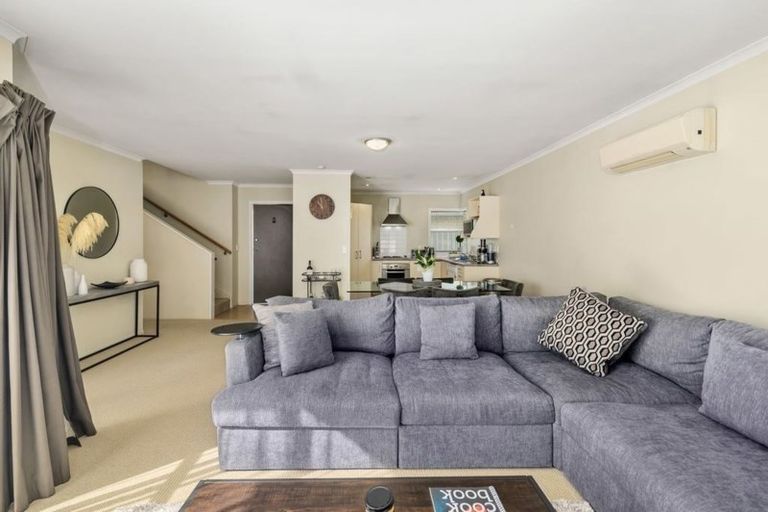 Photo of property in 56/64 Kawaha Point Road, Kawaha Point, Rotorua, 3010