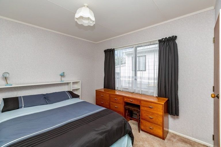 Photo of property in 1/34 Poplar Grove, Whalers Gate, New Plymouth, 4310