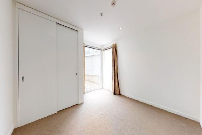 Photo of property in Portal Apartments, 1d/42 Cable Street, Te Aro, Wellington, 6011