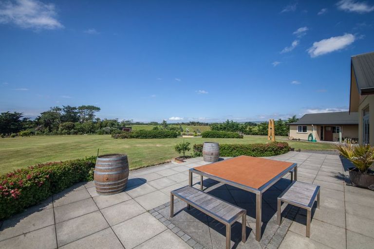 Photo of property in 86 Currins Road, Linton, Palmerston North, 4472