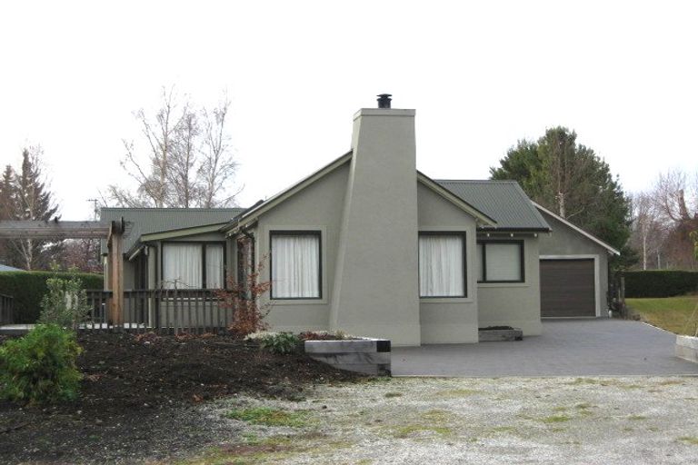 Photo of property in 283 Lakeside Road, Wanaka, 9305