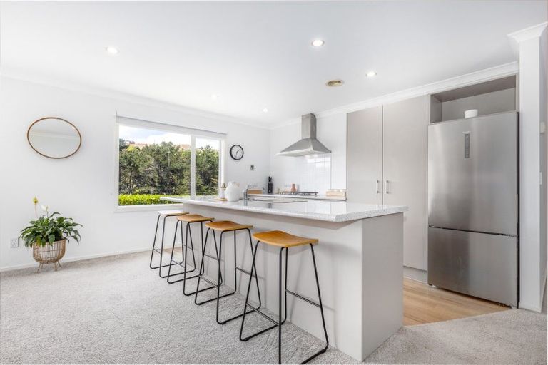 Photo of property in 47 Te Puia Drive, Aotea, Porirua, 5024