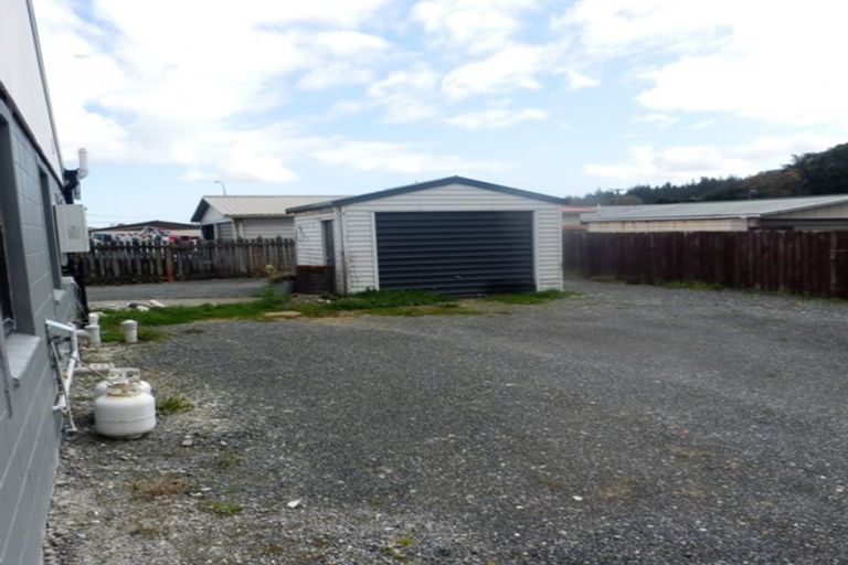 Photo of property in 15 Paisley Street, Kew, Invercargill, 9812