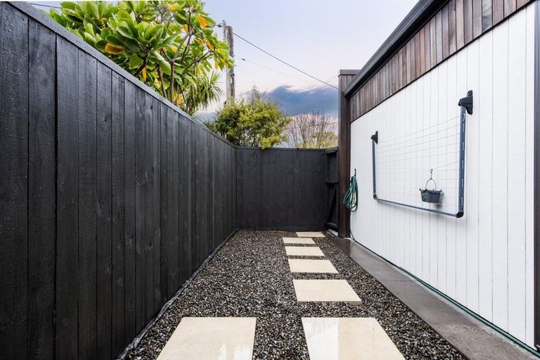 Photo of property in 7b Gulf Road, Murrays Bay, Auckland, 0630