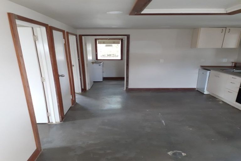 Photo of property in 81 Lauderdale Road, Birkdale, Auckland, 0626