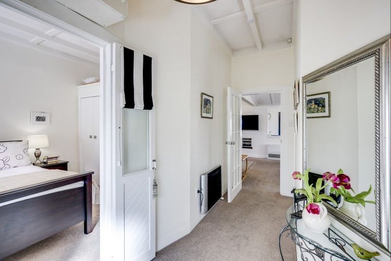 Photo of property in 206 Lyndon Road West, Hastings, 4122