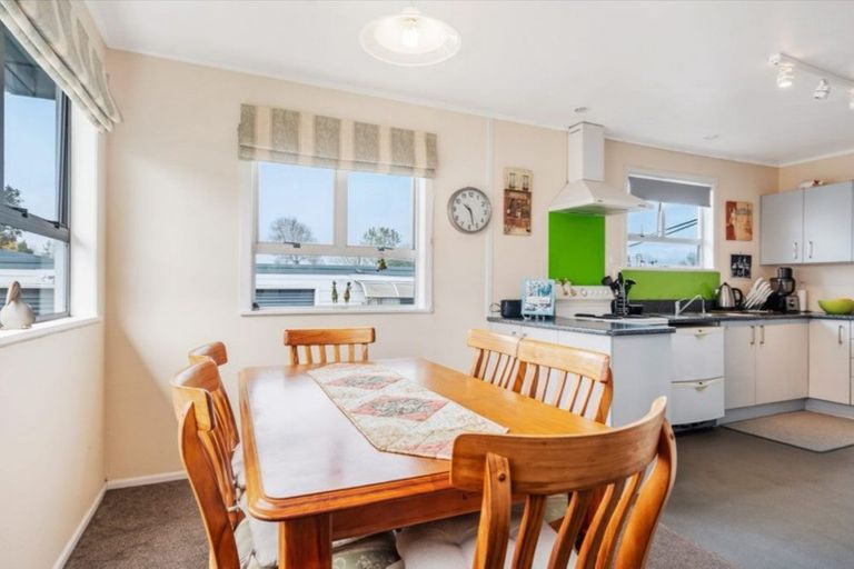 Photo of property in 2a Montgomery Avenue, Onerahi, Whangarei, 0110