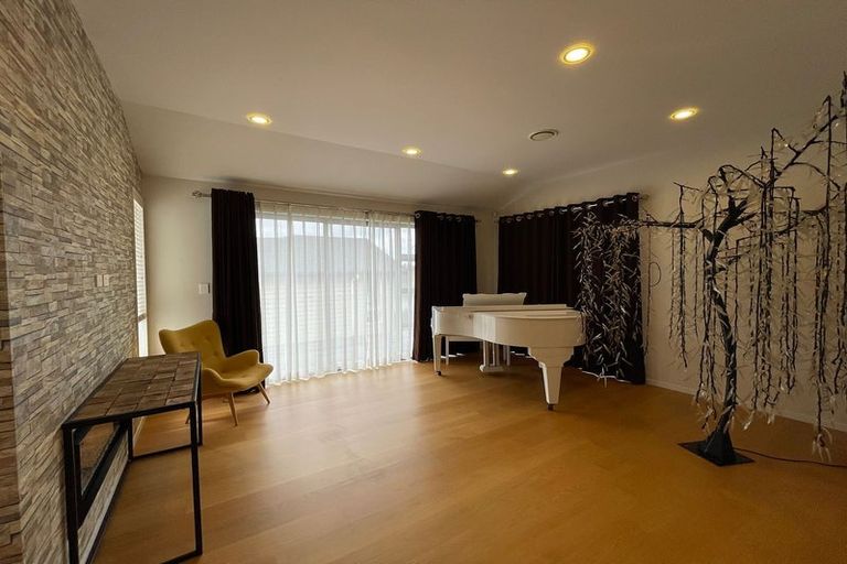 Photo of property in 36 Golden Morning Drive, Albany Heights, Auckland, 0632