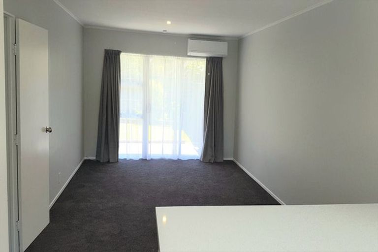 Photo of property in 1/80 Airlie Road, Plimmerton, Porirua, 5026