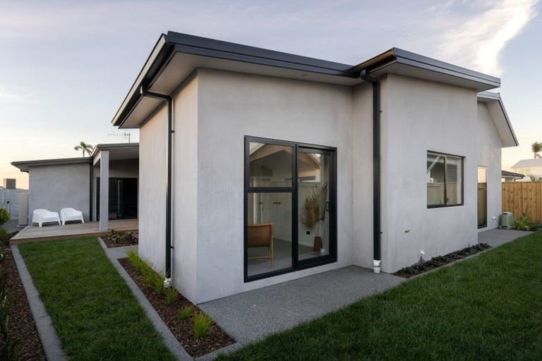 Photo of property in 18 Montiicola Drive, Papamoa Beach, Papamoa, 3118