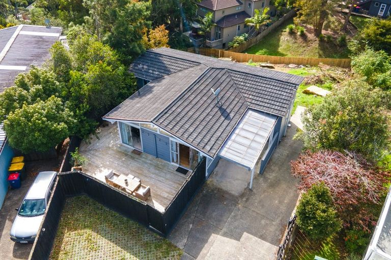 Photo of property in 17 Morriggia Place, Bayview, Auckland, 0629