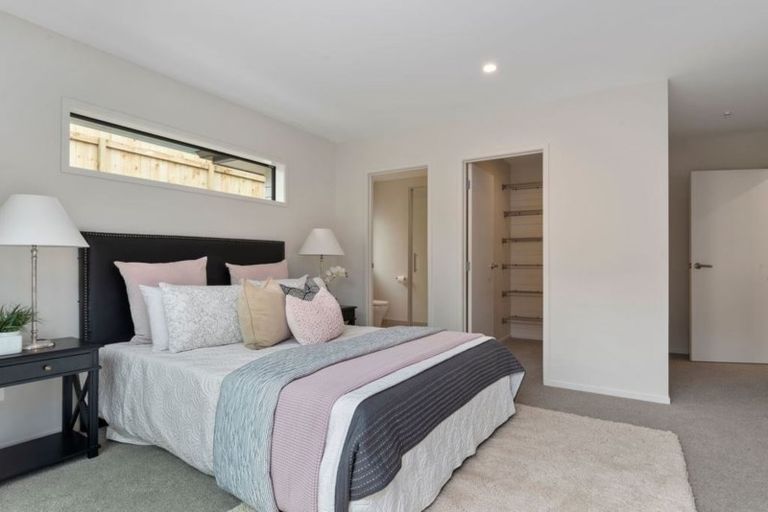 Photo of property in 7 Blatina Drive, Kumeu, 0810
