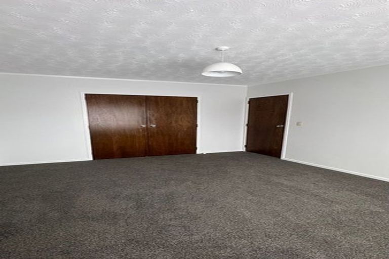 Photo of property in 2/18 Fratley Avenue, Farm Cove, Auckland, 2012