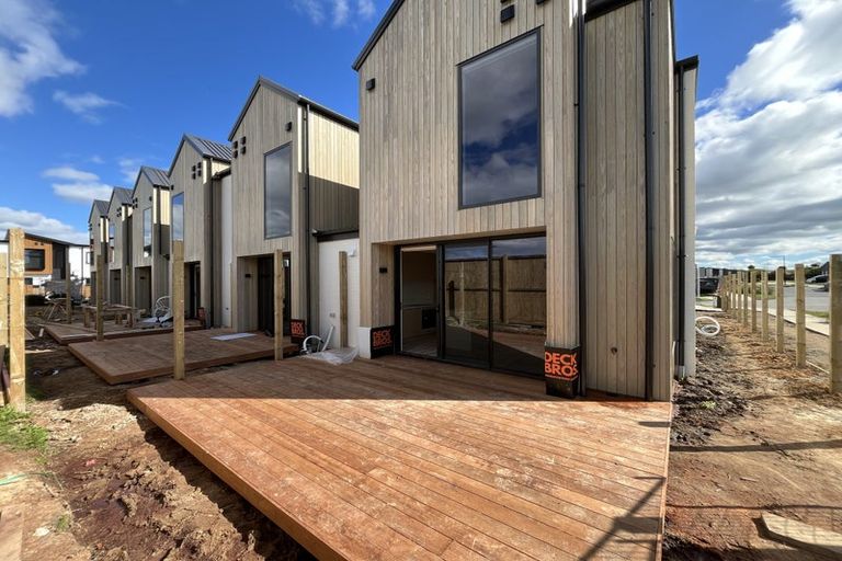 Photo of property in 1 Adzebill Court, Rototuna North, Hamilton, 3210