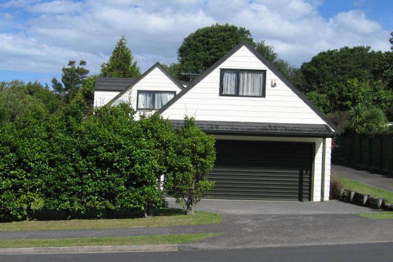 Photo of property in 9 Palliser Lane, Browns Bay, Auckland, 0630