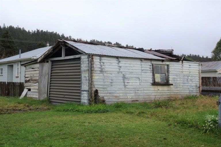 Photo of property in 4 Herald Street, Dobson, Greymouth, 7805