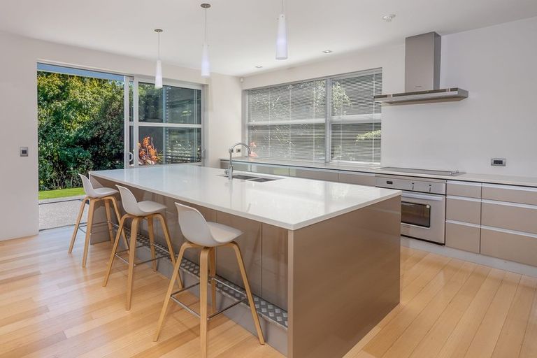 Photo of property in 62 Dyers Pass Road, Cashmere, Christchurch, 8022