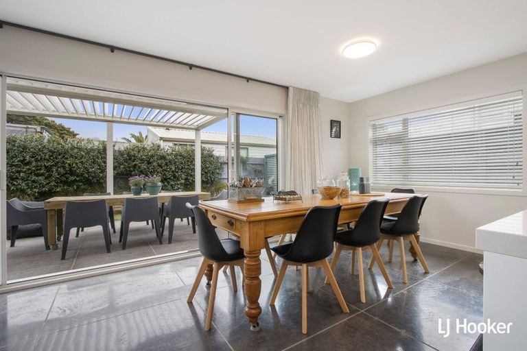 Photo of property in 38 Ocean View Road, Waihi Beach, 3611